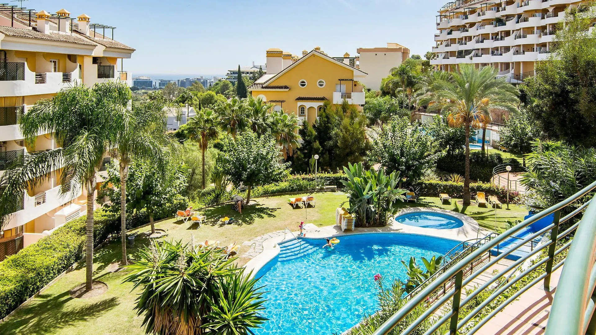 Apartment Senorio Giralda-Sag Roomservice Marbella